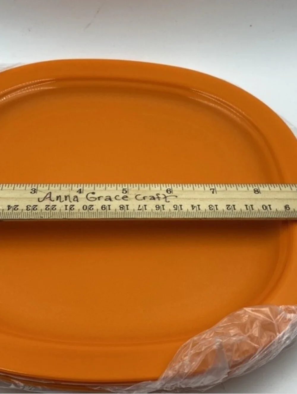 Tupperware Reheatable Luncheon Plates Set of 4 in Orange With 4 16onz Cups W Lid